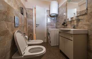 Апартаменты Apartments Harmonia Colours Будва Улучшенные апартаменты с 3 спальнями и видом на море-15