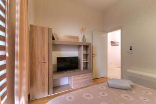 Апартаменты Apartments Harmonia Colours Будва Апартаменты с 3 спальнями, видом на море и большой террасой-2