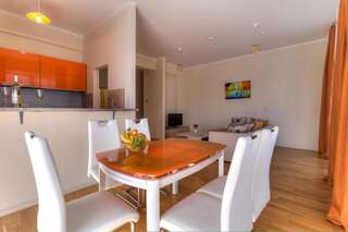 Апартаменты Apartments Harmonia Colours Будва Улучшенные апартаменты с 2 спальнями и видом на море-5