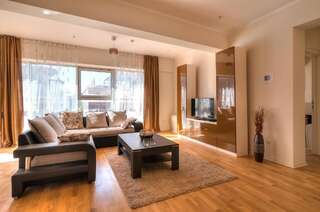 Апартаменты Apartments Harmonia Colours Будва Улучшенные апартаменты с 3 спальнями и видом на море-5