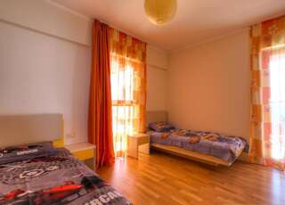 Апартаменты Apartments Harmonia Colours Будва Улучшенные апартаменты с 3 спальнями и видом на море-12